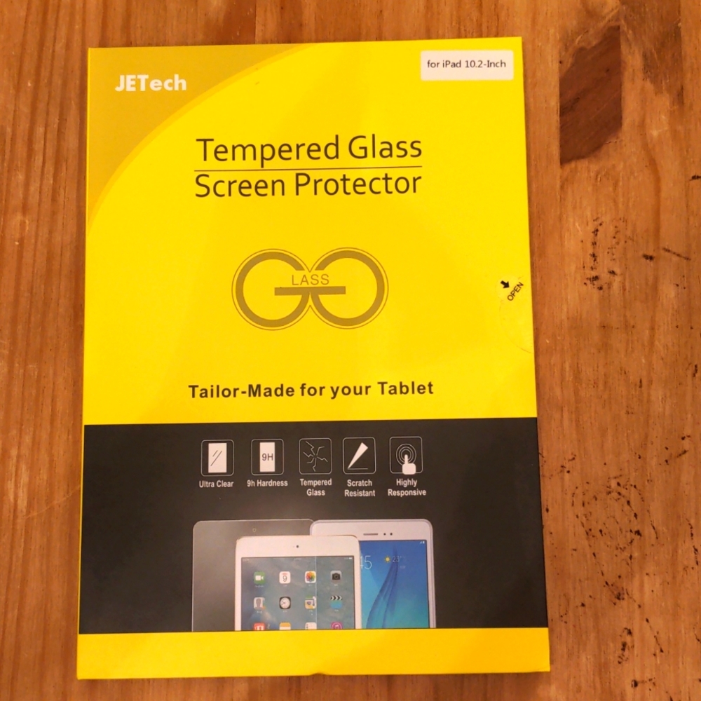 NWOT JETech Tempered Glass Screen Protector for iPad 10.2- Inch in Kit Box